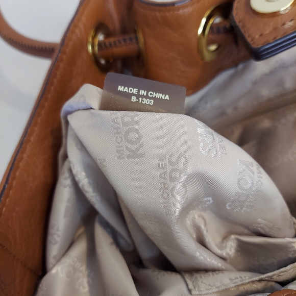 Michael Kors Tan Leather Ring Tassel Tote - Picture 11 of 16